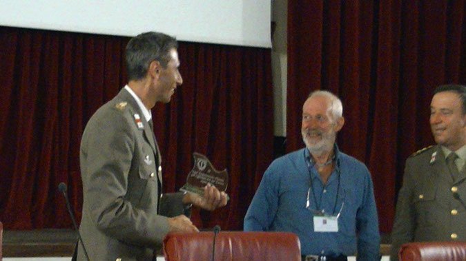 1° raduno Ascoli Piceno dal 9 al 10 settembre 2011 -  foto...188 - vengono scambiati i regali